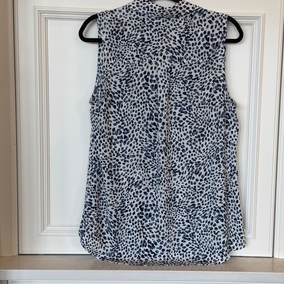 Cabi Catwalk Top – Size M – Blue & White Animal Print - Picture 3 of 4